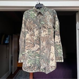 Realtree camo button down flannel shirt